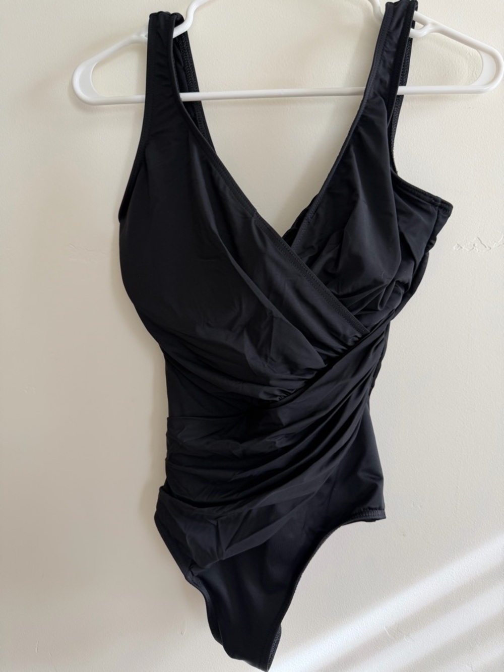 Miraclesuit Black One-Piece 10DD Ruched V-Neck Swimsuit